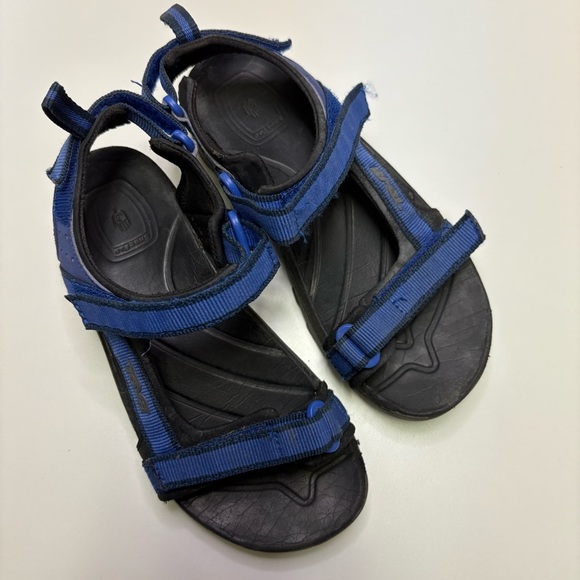 2/$20 Teva Boys 3.5 Tanza Youth Blue Strap On Velcro Sport Sandal Shoe Hike Swim - Picture 1 of 7